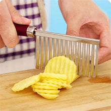 Load image into Gallery viewer, 2007_Crinkle Cut Knife Potato Chip Cutter With Wavy Blade French Fry Cutter
